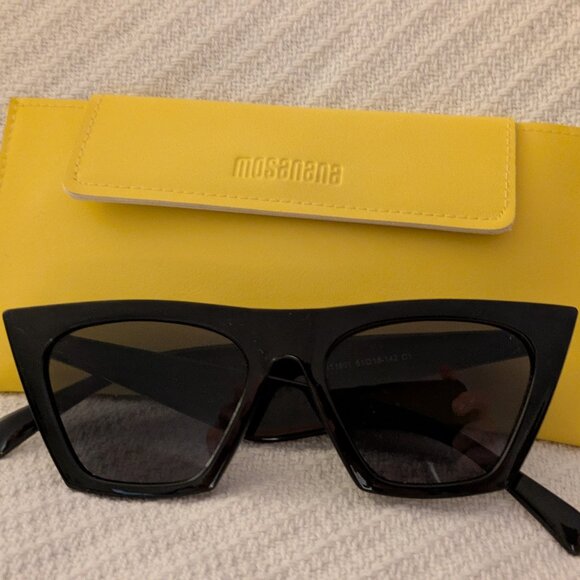 Mosanana Square Cat Eye - Black Sunglasses w/ Case - Picture 1 of 3